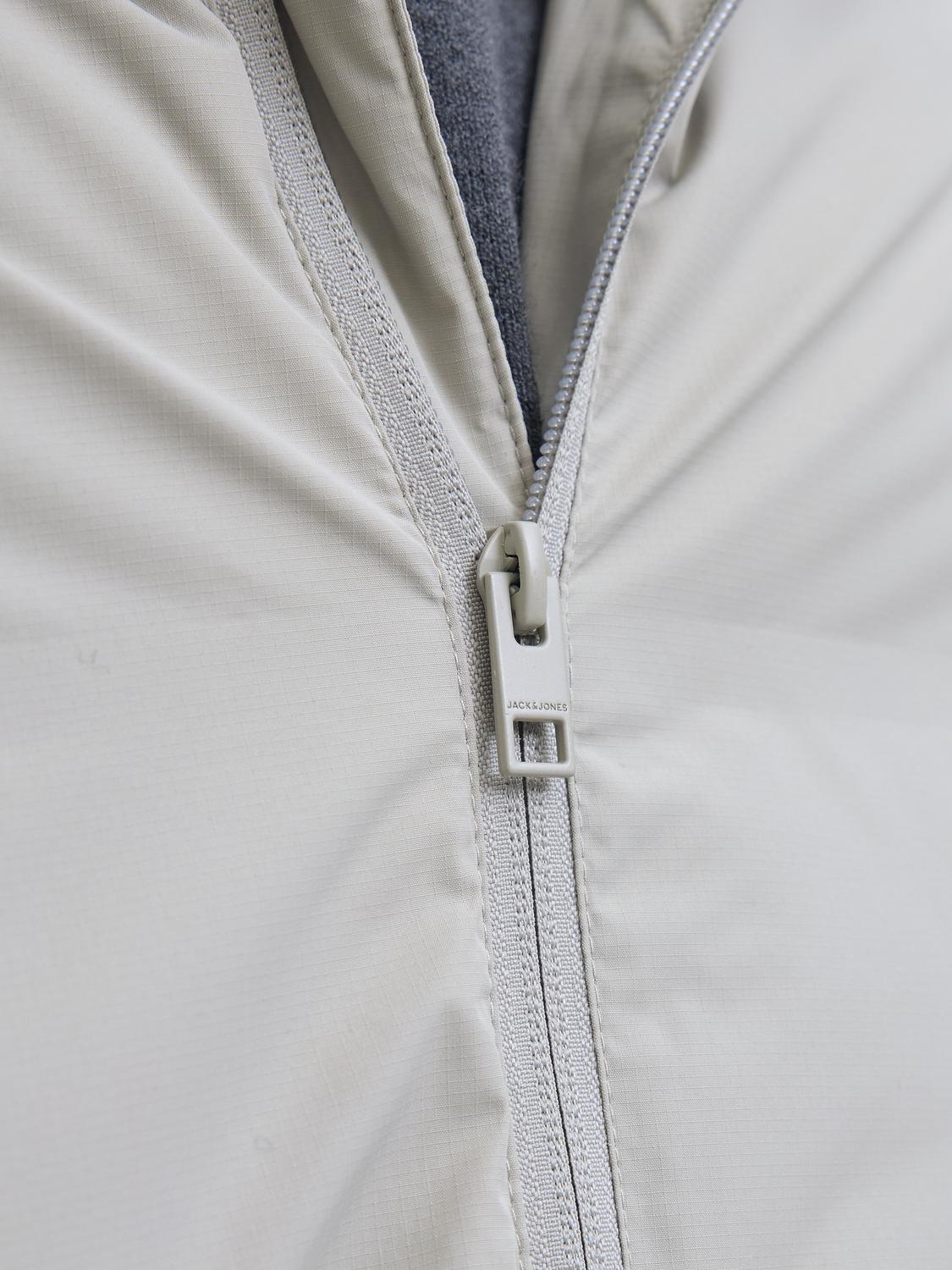 model_shot-detail
